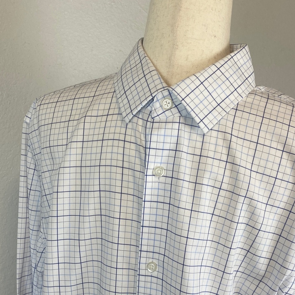 Banana Republic Grant Slim Fit 100% Cotton White and Blue Grid Men’s Large Shirt